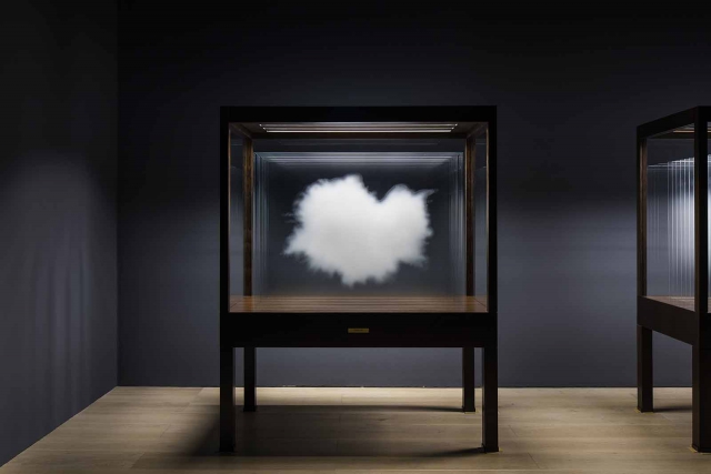 Leandro Erlich  "Collection de Nuages"